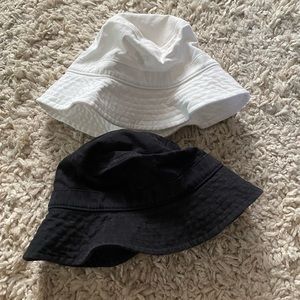 2 TNA Bucket Hats - XS/S
